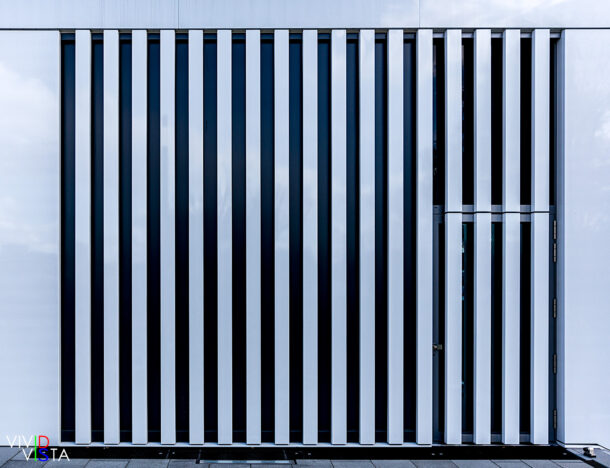 Building Entrance in Mühlenstrasse in Berlin 1F0A8597_vividvista