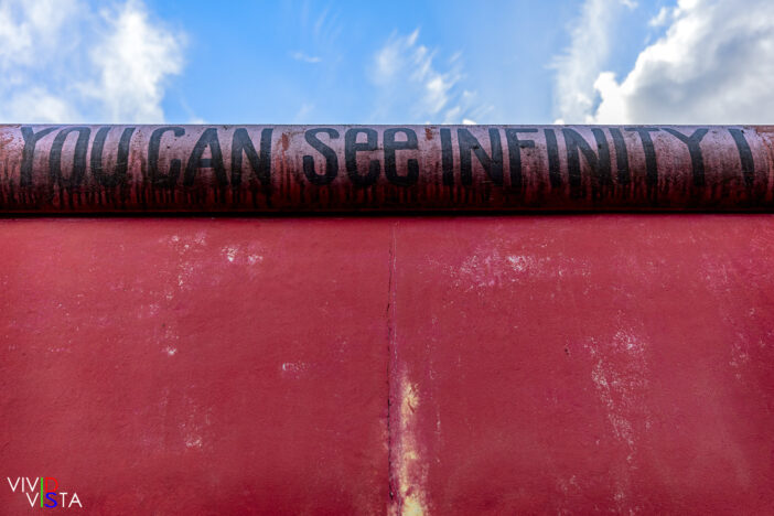 You can see infinity by Laszlo Erkel, East Side Gallery in Berlin 1F0A8631_vividvista